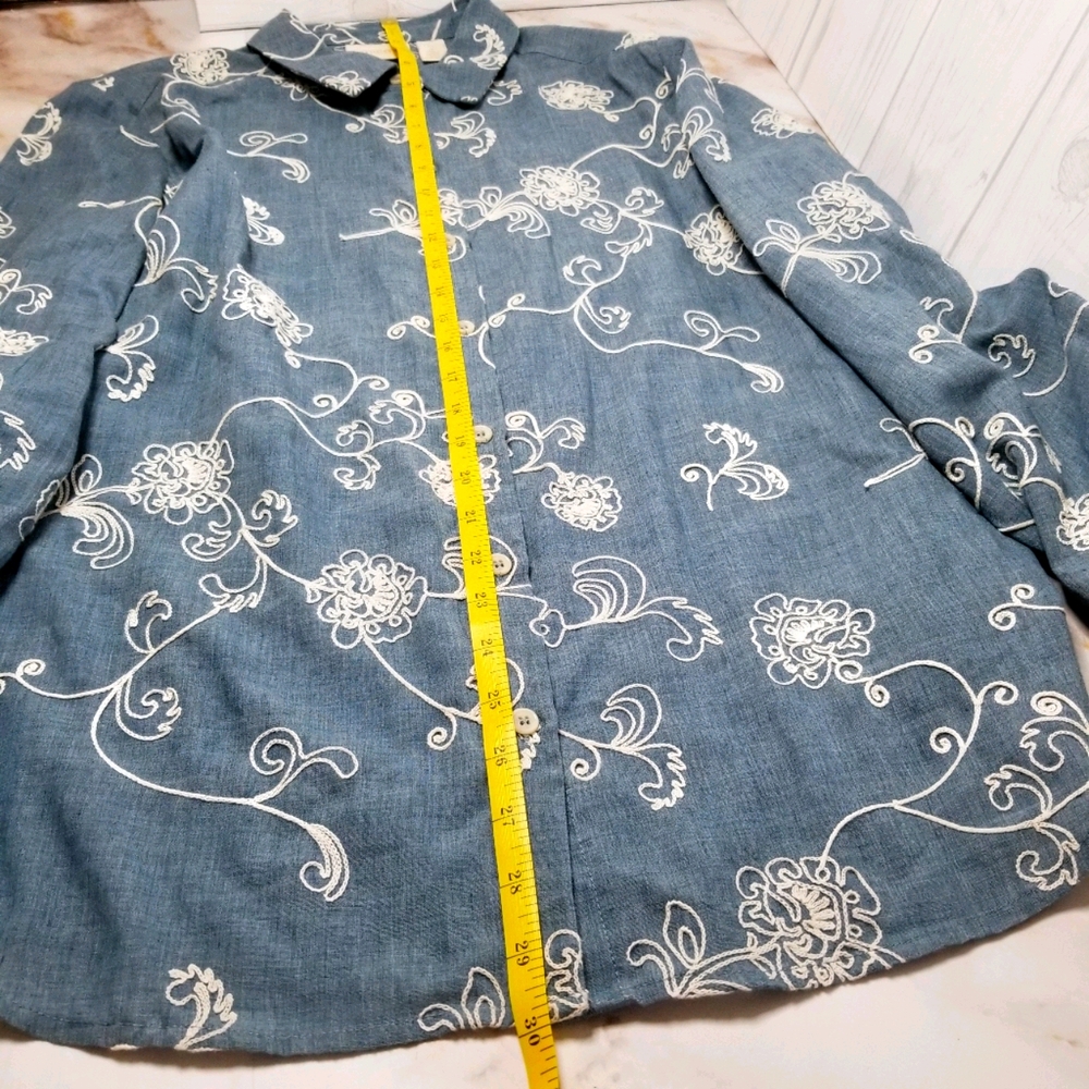 Chicos Embroidered blouse